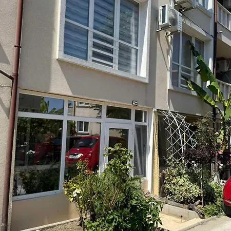 Апартамент Sunny Day 7 *